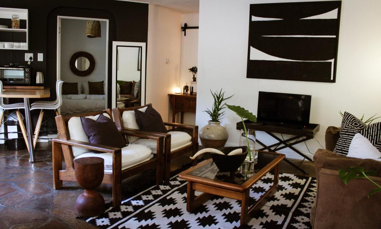 Alluring Self Catering 2 Bedroom Villa At Bokmakierie Villas Windhoek Exterior photo